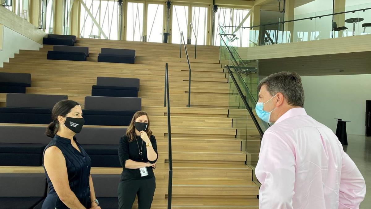 Above: Schneider speaks with Kathryn Lipuma (center), Executive Director of Glencoe Writers Theatre