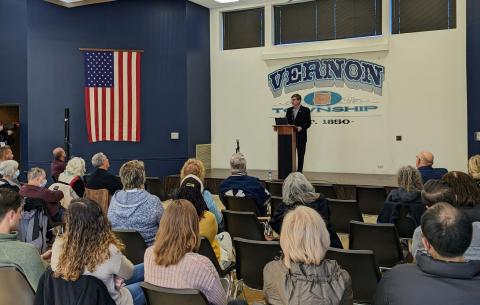Congressman Schneider Speaking to Townhall Attendees 