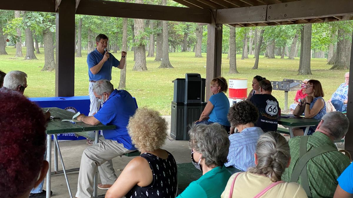 Above: Congressman Brad Schneider (IL  10) answers questions from constituents at “Congress On Your Corner” in Zion